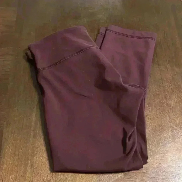 Lululemon crop legging - Picture 3 of 8